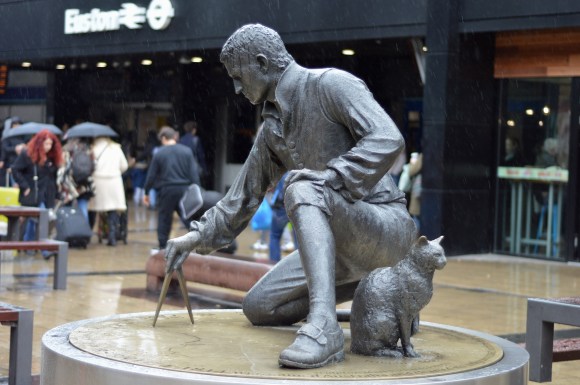 Statue of Flinders with Trim in the station concourse, King’s Cross, London NW1 2DU.